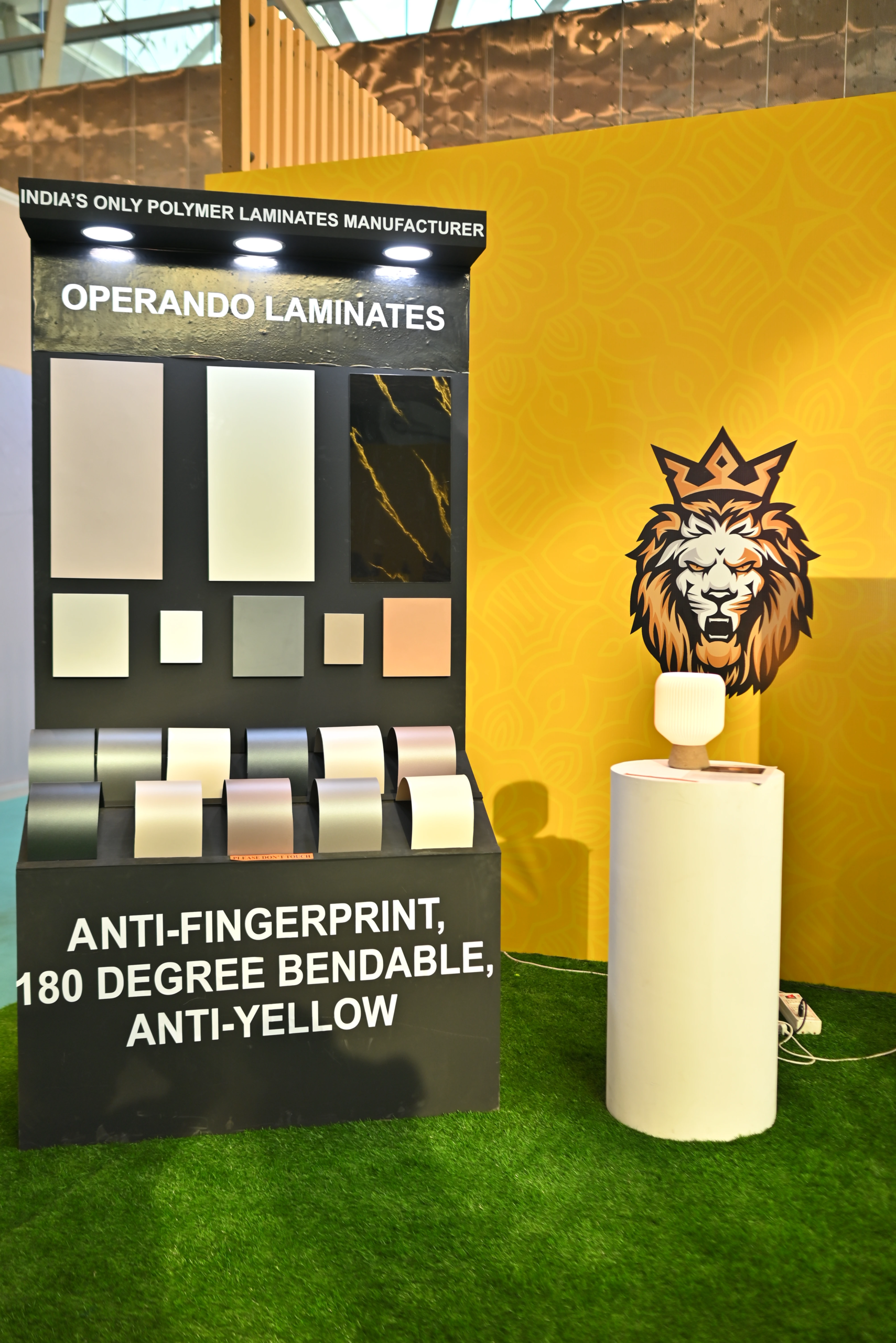 Operando Laminates stand at the MATECIA exhibition
